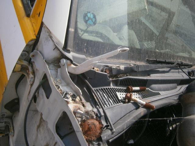 Решетка под лобовое стекло Тойота Хайлюкс Сурф в Альметьевске 29488