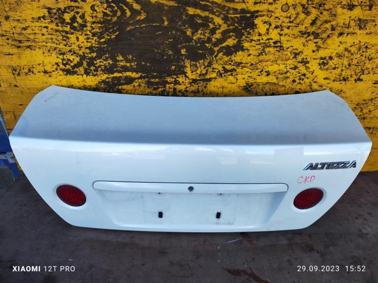 Крышка багажника Тойота Алтеза в Альметьевске 651581